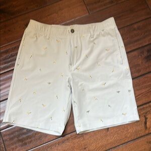 Under Armour Men's Shorts - Light Gray with Yellow Accents